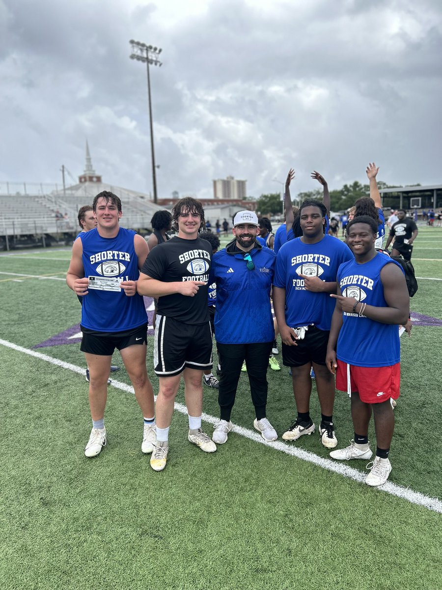 Qrjr0909's tweet photo. Southeast Bulloch High
#Chasingperfection
@SEB_Football @SEBFBCOACH 
@coachmorrison58 https://t.co/euRCcQwokL
