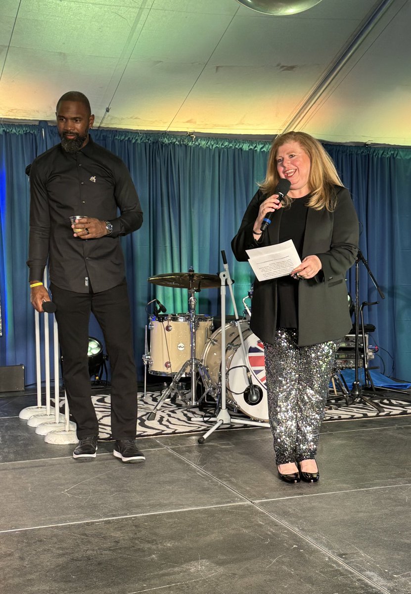 MottChildren's tweet photo. What a wonderful evening! Proceeds from tonight’s #EventonMain will benefit the @CharlesWoodson Clinical Research Fund at Mott, which enables doctors and scientists to take on childhood conditions and diseases. Since 2009, Event on Main has raised more than $5.5 million for Mott! https://t.co/P1AdmTshnD