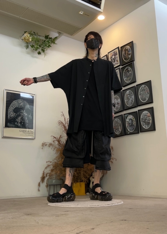 Psychobox_LAB's tweet photo. prasthanaのスリックシャツにA.F ARTEFACTのリネンコンビスウェットサルエルショーツ
https://t.co/L1sj4trOtC
・
#prasthana #プラスターナ
#AFARTEFACT
#grounds #groundsfootwear
#コーデ
#Psychobox
#米子 #米子市 #松江 #鳥取 #出雲
#fashion #米子セレクトショップ #ootd https://t.co/dRAGJ86a5O