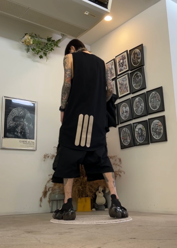 Psychobox_LAB's tweet photo. prasthanaのスリックシャツにA.F ARTEFACTのリネンコンビスウェットサルエルショーツ
https://t.co/L1sj4trOtC
・
#prasthana #プラスターナ
#AFARTEFACT
#grounds #groundsfootwear
#コーデ
#Psychobox
#米子 #米子市 #松江 #鳥取 #出雲
#fashion #米子セレクトショップ #ootd https://t.co/dRAGJ86a5O