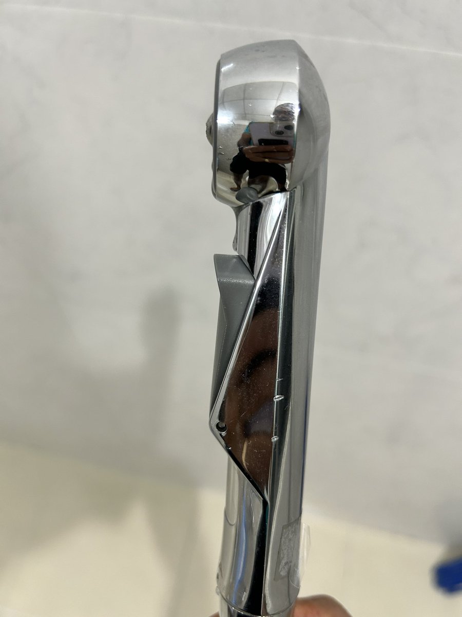 depot41623333's tweet image. @Cera_India health faucet design is faulty. The water does not stop even after releasing the switch on handle. Absolutely new purchases by #MES #Khadki. @BIS_manak @jagograhakjago to inspect licenses and QC,QA. DM for contact