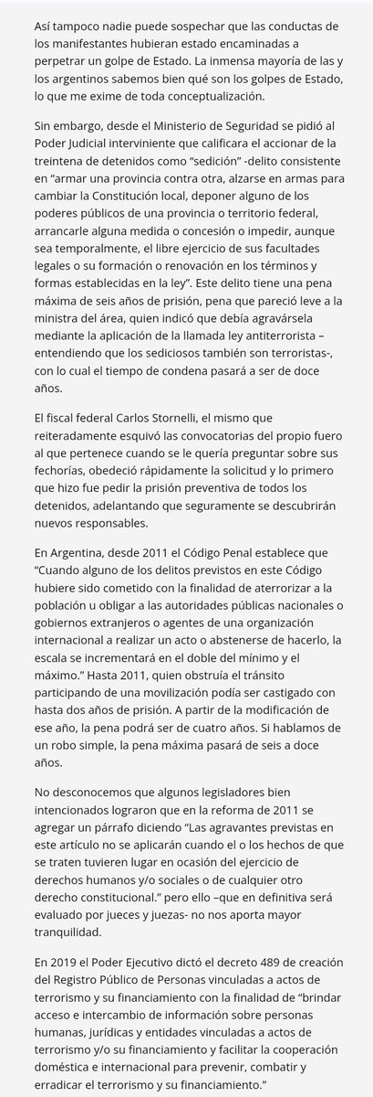 HacemosPrensa's tweet image. Escribe para @pagina12 Guillermo @Torremare_DDHH, vicepresidente de la @APDHArgentina y prosecretario de la @CPMemoria 👇🏽

"Calificar de terroristas a quienes ejercen el derecho a la protesta y afirmar que promovían un golpe de Estado, no es inocente".

pagina12.com.ar/744521-estamos…