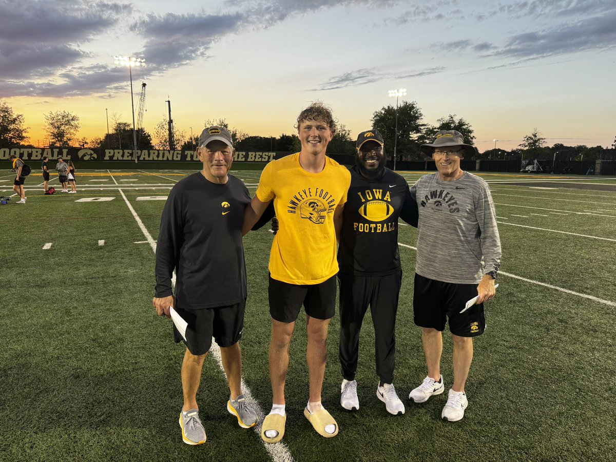 Luke Brewer 2027 (@lukebrewer87) on Twitter photo After a great camp and conversation with Coach Ferentz I am blessed to receive an offer from the University of Iowa ๐ฅ๐๐ค <a href="/NHSFB_/">Norwalk Football</a> <a href="/HawkeyeFootball/">Hawkeye Football</a> <a href="/Abdul_Hodge/">Abdul Hodge</a> <a href="/Coach_Niemann/">Jay Niemann</a> <a href="/Rivals/">Rivals</a> After a great camp and conversation with Coach Ferentz I am blessed to receive an offer from the University of Iowa ๐ฅ๐๐ค <a href="/NHSFB_/">Norwalk Football</a> <a href="/HawkeyeFootball/">Hawkeye Football</a> <a href="/Abdul_Hodge/">Abdul Hodge</a> <a href="/Coach_Niemann/">Jay Niemann</a> <a href="/Rivals/">Rivals</a>