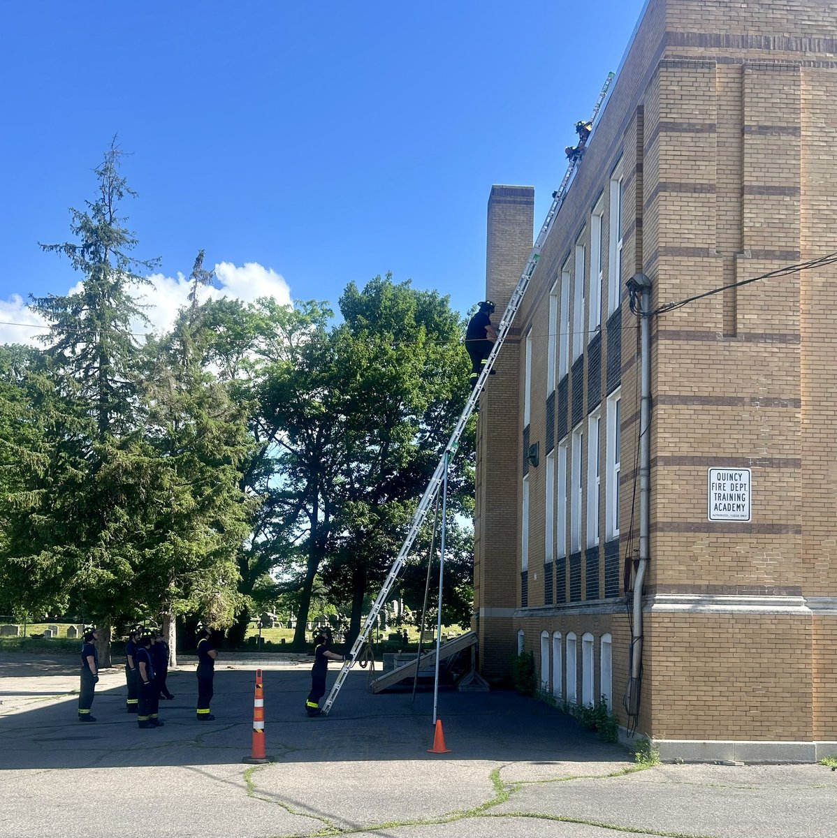 Christopher Barry tweet media