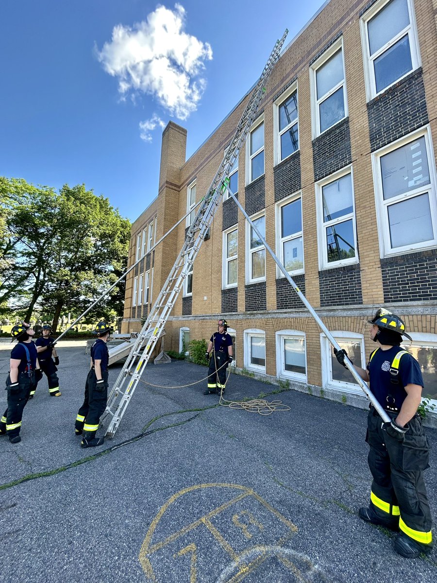 Christopher Barry tweet media