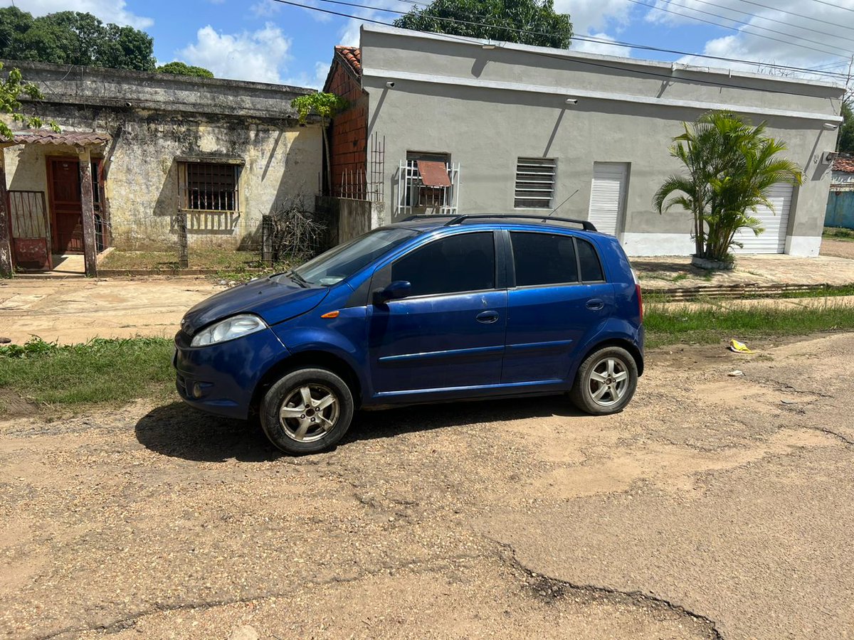 silvera_2bleA's tweet photo. después de tanto esfuerzo dedicación días malos días buenos, porfin puedo decir que tengo mi primer carrito proyecto, ⌛🚙 https://t.co/Eshm0uW7sB
