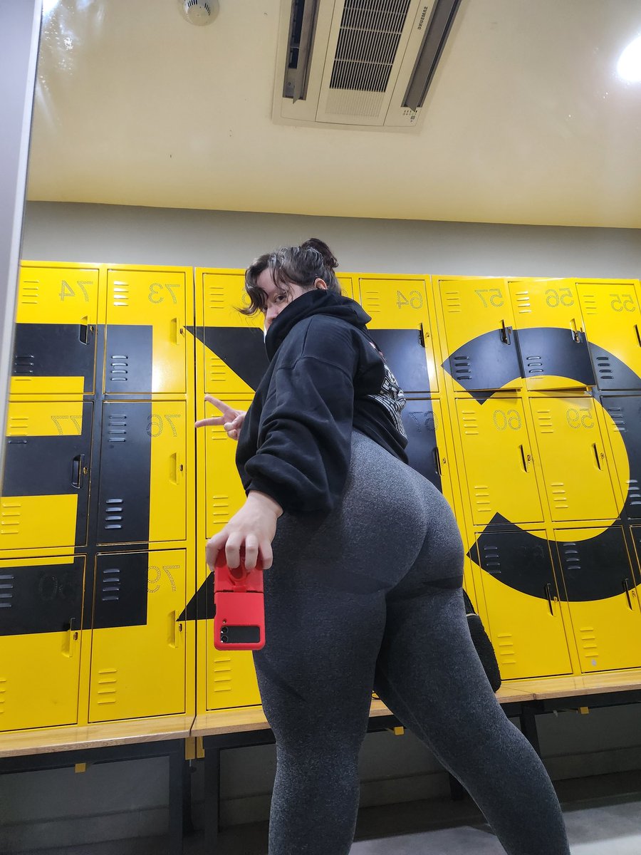 TephiiCosplay's tweet photo. Busco silla 👀🤭 https://t.co/oWR2pl9kbA
