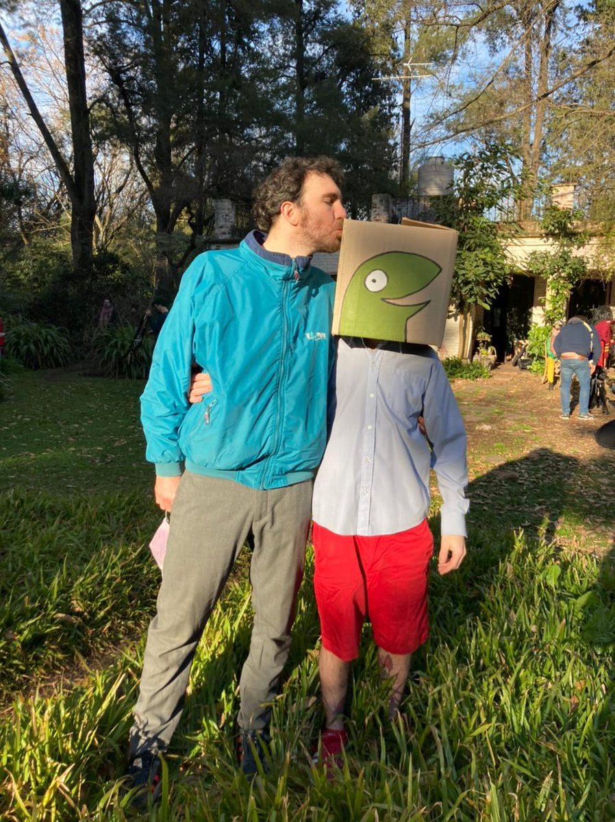 Anoche detuvieron a nuestro amigo y compañero Santi Adano junto a otros manifestantes en las inmediaciones del Congreso. 
Fueron detenidos de manera arbitraria y están injustamente privados de su libertad. 
Exigimos su libertad.