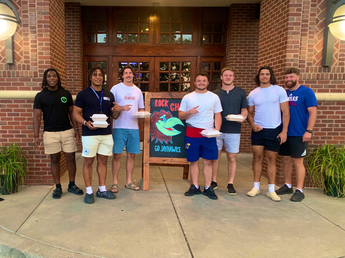 Cole Mondi (@mondi_cole) on Twitter photo Thank you <a href="/23rdStBrewery/">23rd Street Brewery</a> and Matt Llewellyn for taking care of the LB’s. Glad we got to share dinner at the best restaurant in Lawrence! Thank you <a href="/23rdStBrewery/">23rd Street Brewery</a> and Matt Llewellyn for taking care of the LB’s. Glad we got to share dinner at the best restaurant in Lawrence!