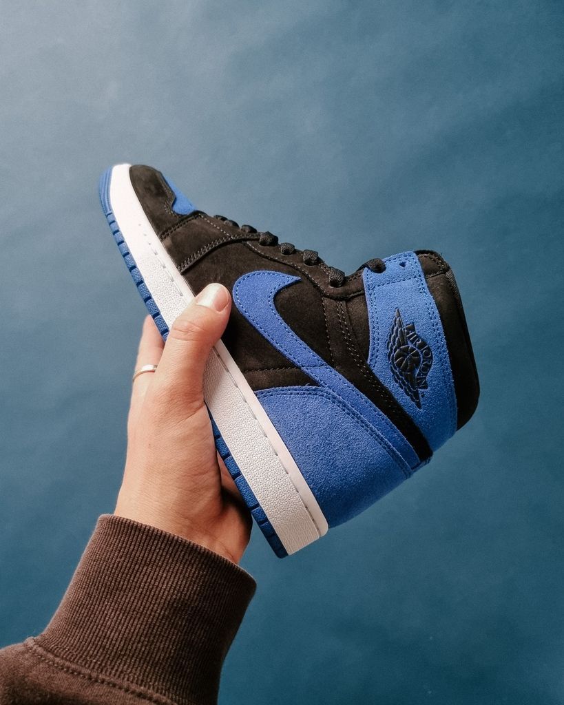 SneakerShouts's tweet photo. Over 30% OFF the Air Jordan 1 High OG "Royal Reimagined" 

BUY HERE: https://t.co/6G921xZ1Ma https://t.co/XprjwYAaBm
