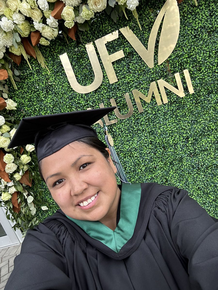 AlyCalli's tweet image. Walked across the stage today 🎓#grad2024