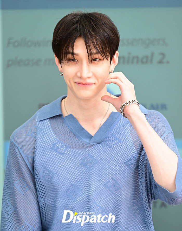 240614 press photos of bang chan heading to milan for fendi men's show!
#BANGCHANxMilanFashionWeek