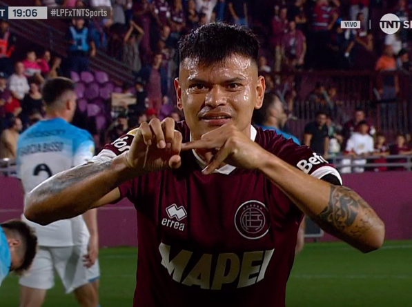hasbullagranate's tweet photo. CÓMO WALTER?
La seña es porque te casas o porque les rompimos el orto? https://t.co/w50T1D32r1