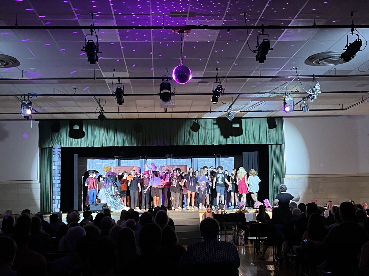 Stephanie Sartor tweet media