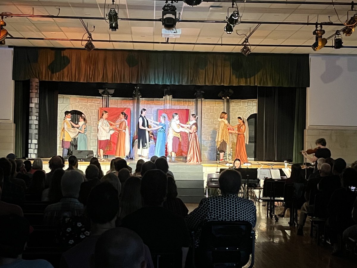 Stephanie Sartor tweet media