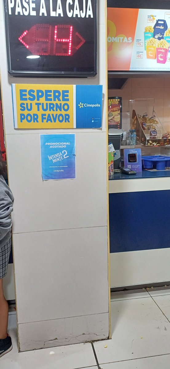 rakilma's tweet photo. @Cinepolis aun haciendo el esfuerzo de olvidar los problemas de espera en compra de boletos (2 hrs) y dulceria (2 hasta mas) porque su sistema online no funciona ni su Apple me dicen que no tienen suficiente promocionar de un estreno. @Profeco https://t.co/t3VADdVxSn