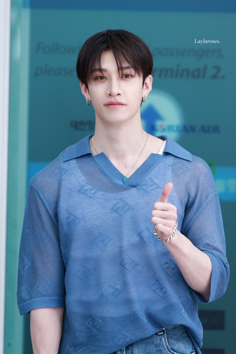 240614 ICN HD
Safe flight🩵

BUON VIAGGIO ABBAGLIANTE BANG CHAN 
#BangChan #방찬 #バンチャン 
#BANGCHANxMilanFashionWeek 
#FendiSS25
<a href="/Fendi/">Fendi</a>