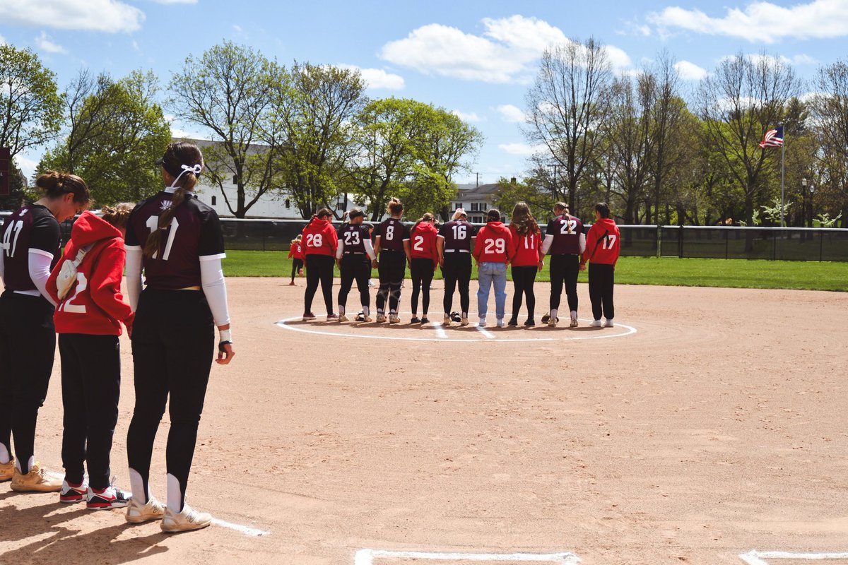 WalshUSoftball's tweet photo. At every age and at any skill— the love for this game runs deep 🫶🏼🫶🏼

Happy World Softball Day https://t.co/Q9wTuejxNh