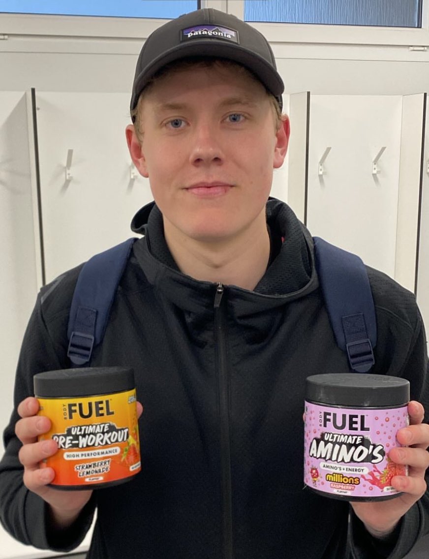 EllidiFC's tweet image. Frábær 1-3 sigur gegn Hvíta Riddaranum á Malbikstöðinni að Varmá í kvöld! 

🤍🤍🤍

⚡️BODY FUEL⚡️maður leiksins er Viktor. Algjör vél á miðjunni í dag! Steig ekki feilspor, 10/10.
