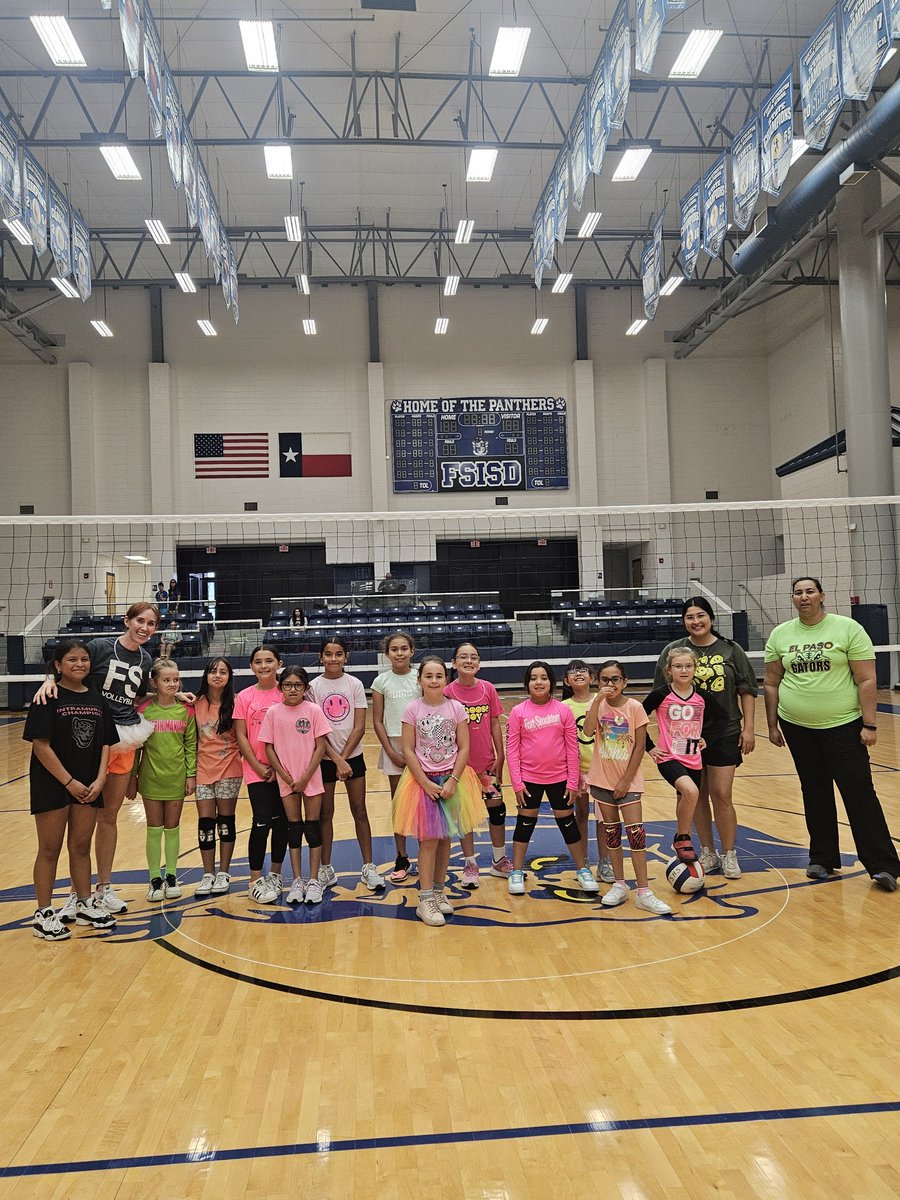 Prowlervball23's tweet photo. We completed our 4th-6th Grade 🏐 Camp with significant improvement and a lot of fun in our Neon (because our future is so bright)!
@athleticsfshs @thecoachhickman https://t.co/dGUJ2L4KLg