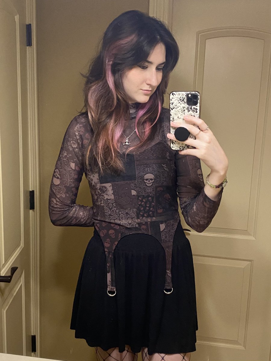 𝙻𝚊𝚞𝚛𝚎𝚗 tweet media