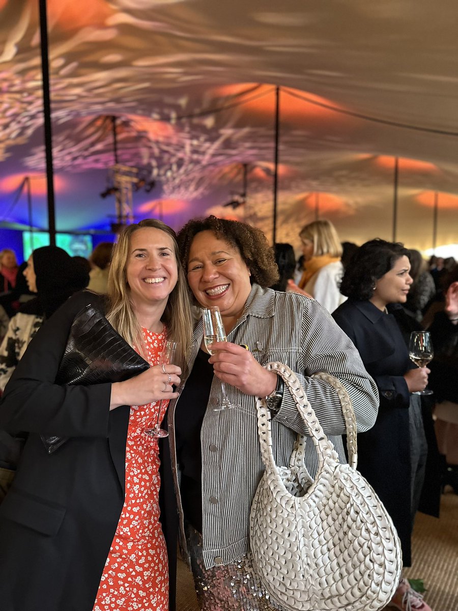 NikkiOMay's tweet image. Book people are the best people.
@WomensPrize
#buzzing
@chemelumadu @TillyLovesBooks  @Shotsblog @HelenLederer