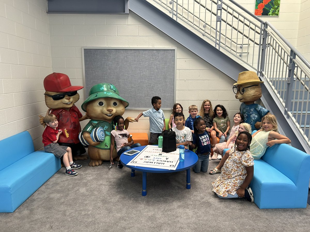 MrsWarble tweet media