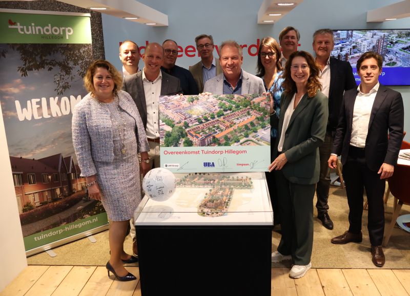 Onthulling maquette Tuindorp door wethouder Karin Hoekstra

cda.nl/zuid-holland/h…