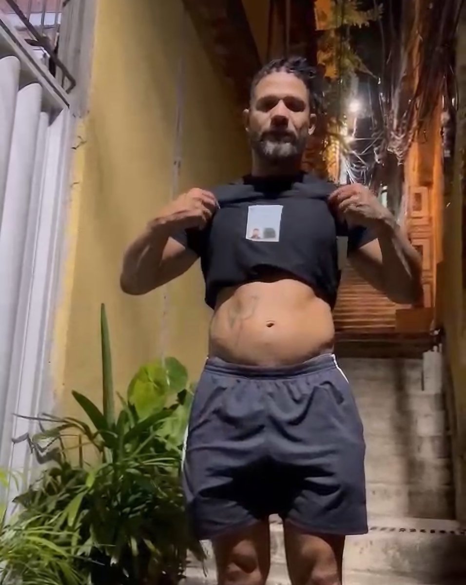 motoboy_juninho's tweet photo. Boa noite #Motofamily 🫶
Dessa vez o Motopapi levantou a camisa por uma boa causa! Contamos com vocês na rede vizinha! #AfroReggae #AfroBlitz #RacismoEstrutural #EstampadoRespeito https://t.co/1OJ0QHW09P