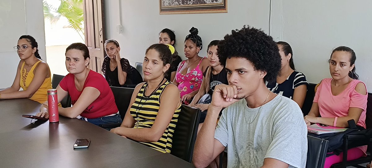 yurisley_valdes's tweet photo. Visita miembro del buró del PCC en la provincia de holguin a la  @UniversidadMoa.  Conoce de los procesos universitarios, el vínculo con los estudiantes y la actividad de ciencia e innovación en los sectores estrategicos @AAB_Cuba @ale6martinez @ArmandoRguezB @Eder_M_Oliveros https://t.co/Nh1VtB7A0K