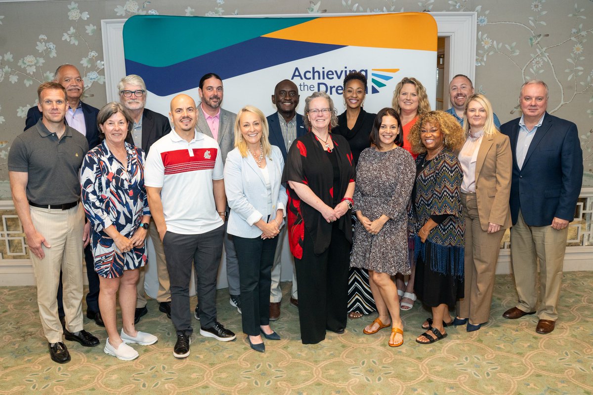 Our fabulous group of ⁦<a href="/AchieveTheDream/">Achieving the Dream</a>⁩ 2024 cohort college presidents. I look forward to working with them as a collective force to improve opportunities for our students over the course of the next 3 years. Thank you for leaning into this urgent work! #ATDKickoff24