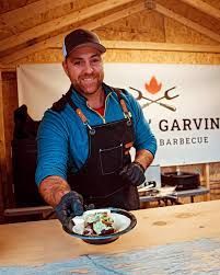 We're so pumped to be welcoming back @smokingarvins! They'll be serving up tasty treats during the Sherman Downey show next Saturday. 
There's still a few tickets available! Get tickets at farmgatecider.ca 
#ottawa #cider #music #bbq #events