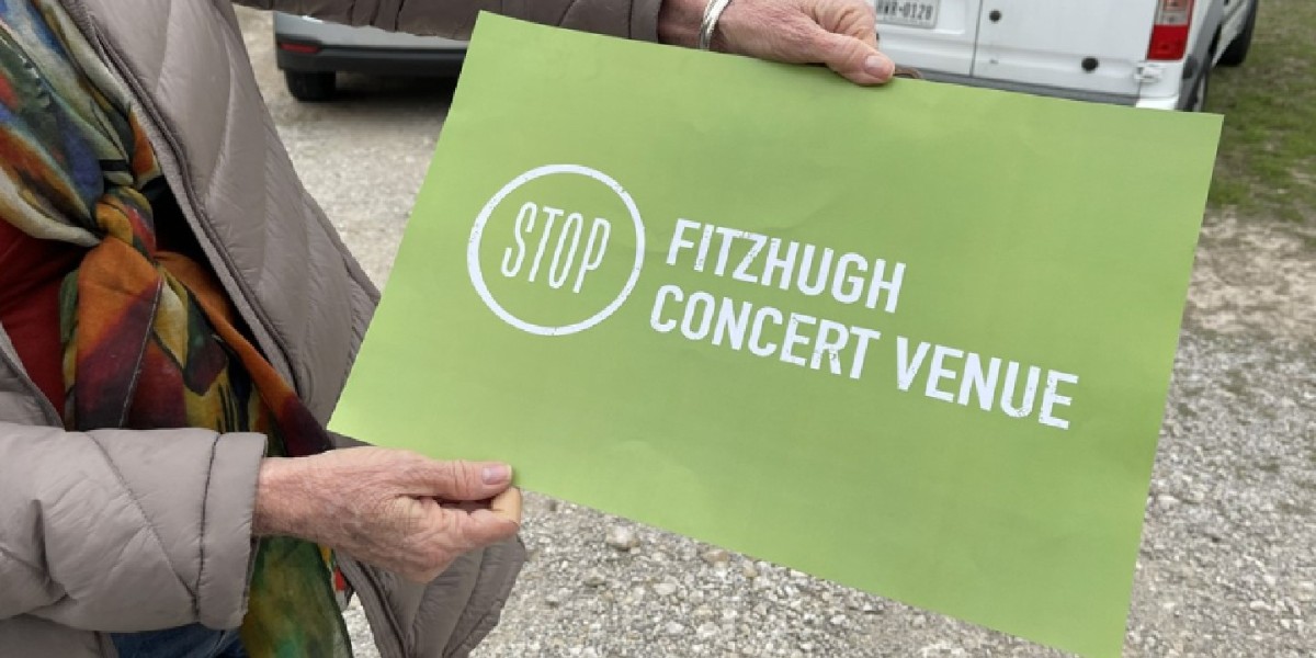 StopFitzhughCon's tweet image. 💚 Show your support! Visit our resource page (brnw.ch/21wKJaR) to download and print your own yard signs, posters and fence signs to inform neighbors on how they can help.

#stopfitzhughconcertvenue #drippingsprings #smartdevelopment #resources #texashillcountry
