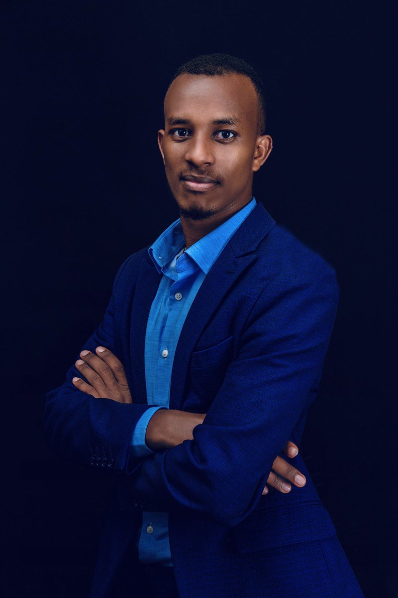 ConstantinUwase's tweet image. #UyuMunsiMuMateka
#14Kamena

Havutse @mugabojulius1 ni Content creator mwiza, akunda gutaka igihugu cyacu u🇷🇼, yita kubarwayi, akunda guhuza no gusabana n’abantu b’ingeri zose, Uyu musore ni Mr #EveryWhereYouGo.🤣  

Kandi Wasanga mutazi ko Ari n’umuganga?

Tumwifurize 🎂Nziza!