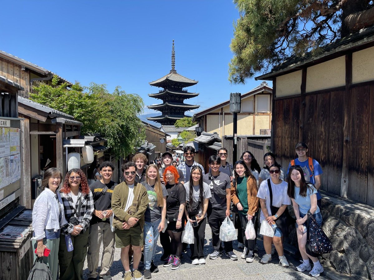 UTSACOLFA's tweet photo. Hope you're having a wonderful start to you're summer! ๐
Our Study Abroad Japan students have explored temples, shrines, roasting tea leaves, and Japanese food around Kyoto and Osaka this summer. โฉ๏ธ ๐
#UTSA #UTSACOLFA https://t.co/ucdOQRNfDm