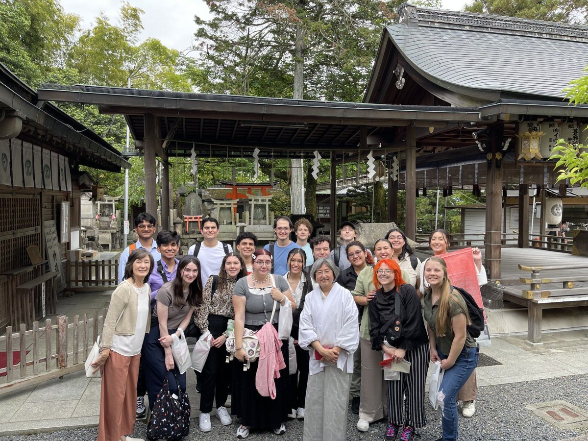 UTSACOLFA's tweet photo. Hope you're having a wonderful start to you're summer! ๐
Our Study Abroad Japan students have explored temples, shrines, roasting tea leaves, and Japanese food around Kyoto and Osaka this summer. โฉ๏ธ ๐
#UTSA #UTSACOLFA https://t.co/ucdOQRNfDm