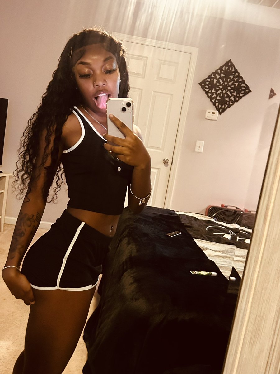 datbrattmora's tweet photo. i love a cute two piece https://t.co/6Os4xDuvrI