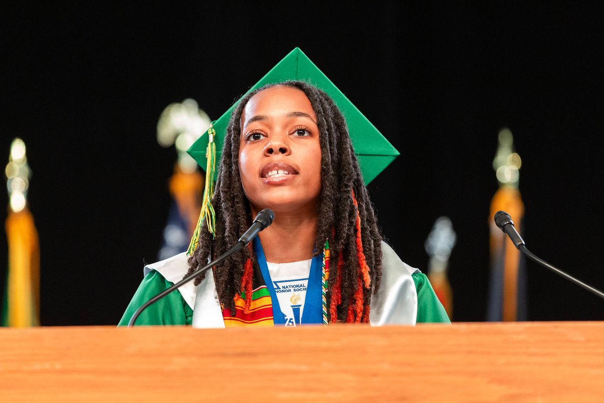 BaltCoPS's tweet photo. πΈ The photos keep rolling in! We are so proud of the #TeamBCPS Class of 2024!
Photo albums will be added to the BCPS Flickr page as they become available. Don't forget to share your favorite snapshots using #bcpsgrad.
β‘οΈ https://t.co/8e107f6cWd https://t.co/TaewwIjU1e