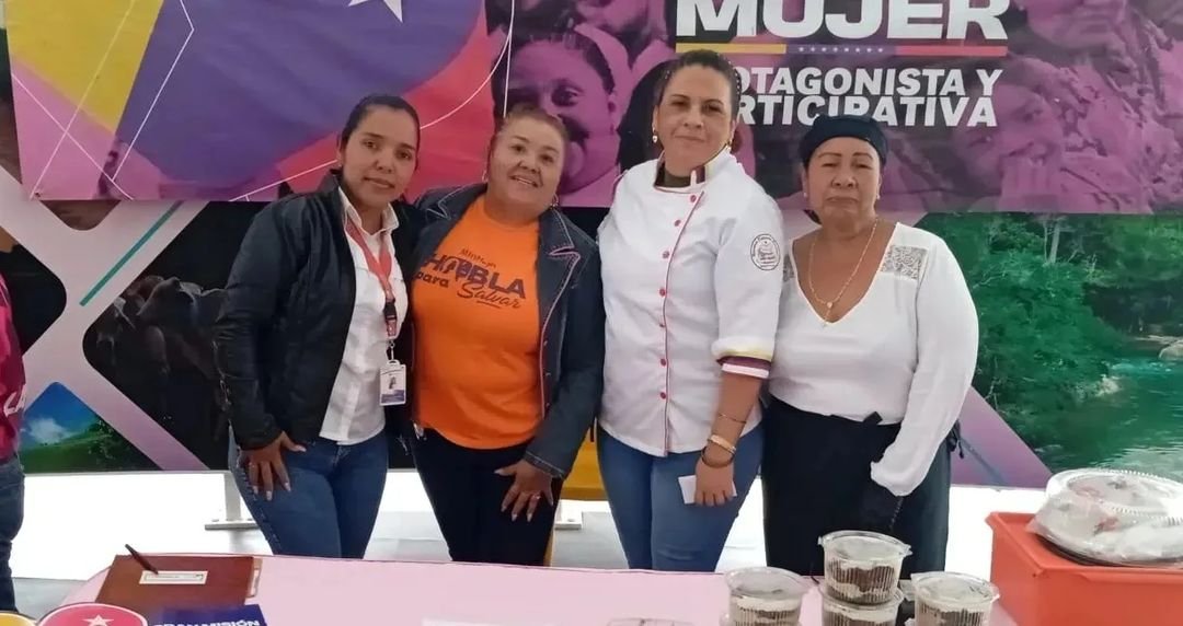 #Entérate 

¡Orgullosos de cumplir las instrucciones de nuestro Presidente <a href="/NicolasMaduro/">Nicolás Maduro</a>!

La <a href="/mvenezuelamujer/">Gran Misión Venezuela Mujer</a> se sumó a la Expoferia Oportunidades de Estudios Lara 2024.😊🇻🇪

<a href="/NicolasMaduro/">Nicolás Maduro</a> 
<a href="/DhelizAlvarez/">Dheliz Álvarez</a>
<a href="/AdolfoP_Oficial/">Adolfo Pereira Gobernador</a>
<a href="/JacquePerezRuiz/">Jaqueline Perez</a> 

#VenezuelaPotencia