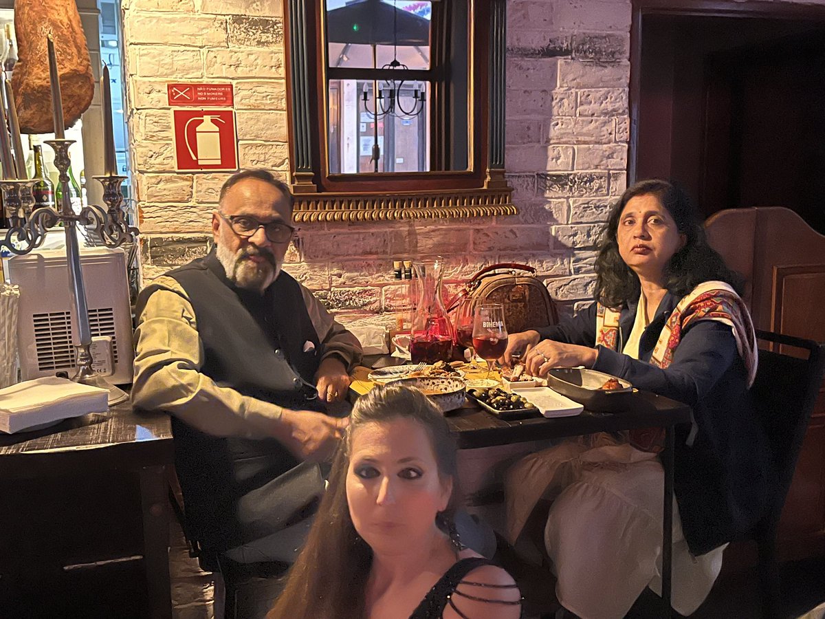 dinkar30's tweet photo. At El Toro Nazaré enjoying Fado night https://t.co/1eBg5HxGLG