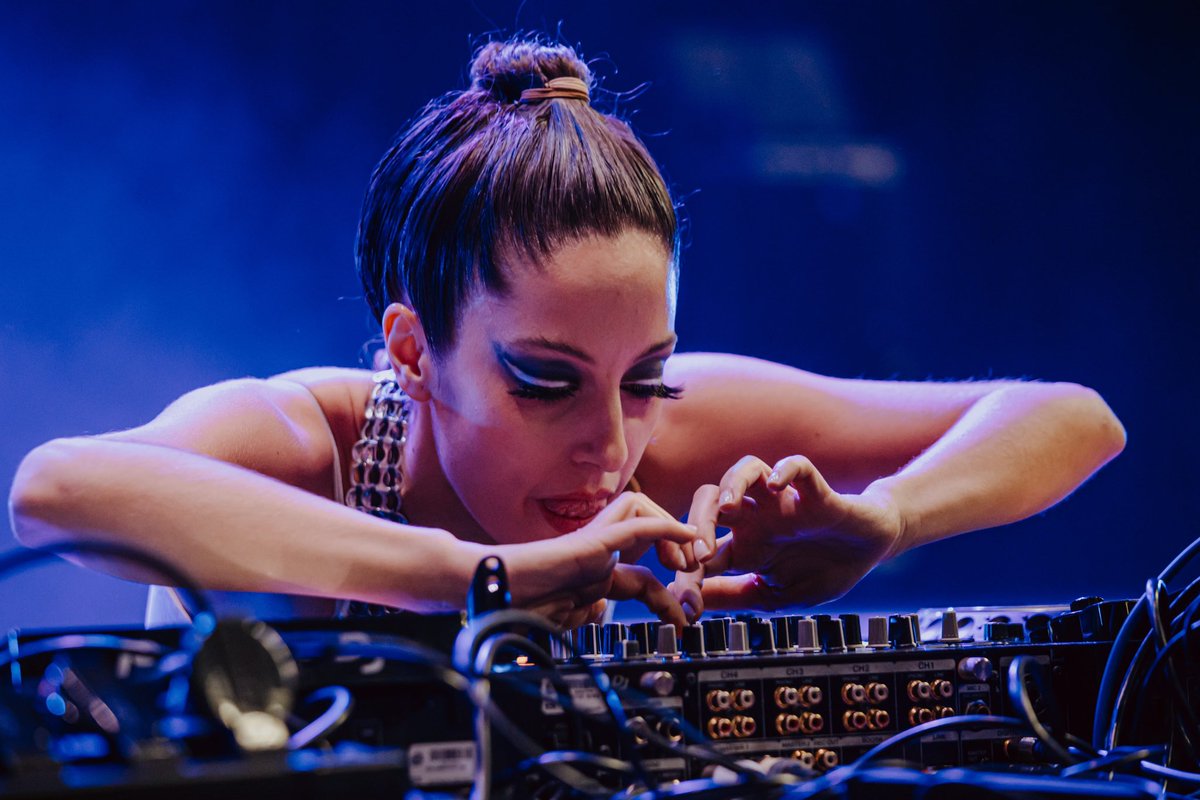 Efectes_Sec's tweet image. ✨Quatre noms que han eclipsat la primera jornada del @SonarFestival:  Bikôkô, Meritxell de Soto, Sevdaliza, Judeline 

#sonar2024 #sonarplusd