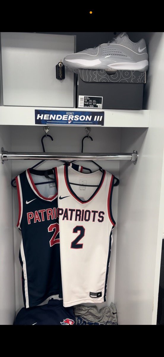 RodneyBoo25's tweet photo. After a great visit at University of the Cumberlands, I am blessed to have received an offer from the @UCMBB. @BuzzBucket3 @MattD_42 @tigers950 @CoachEJayWard https://t.co/FJ7tIfhgOj
