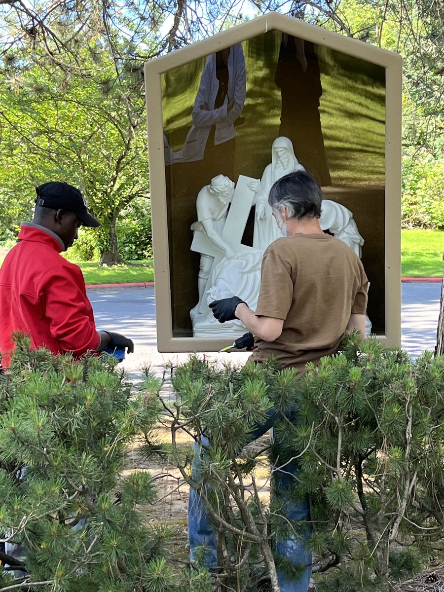 srmichael8's tweet photo. SSMO has restored Stations of the Cross in our Community cemetery.  Come and pray. https://t.co/k20HYCM0NT