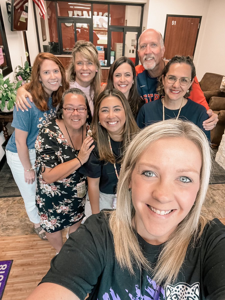 sarahetyler's tweet photo. We had another FUN week of Jenks Summer Academy with more amazing teachers! Lots of great things were happening these past two weeks 🧮📓 @MJEjags @_MsMartinez_ @mrsmamartin1 @Ms_Adams21 @joellenlbusby @kemp_troy @ms_cowell @KISDOOI https://t.co/ENpyXkP8Ay