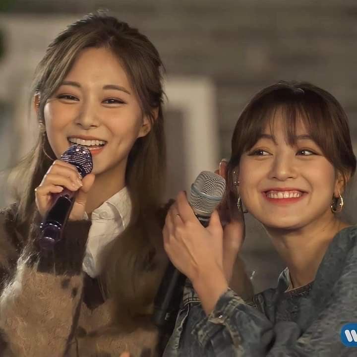 Happy birthday our precious girl <333 

#원스의_여름빛_쯔위 
#HappyBirTZUday
<a href="/JYPETWICE/">TWICE</a>