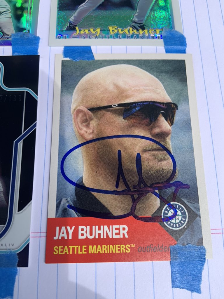 M_Bleezie13's tweet image. When you hanging out w: the @ichimeterlady and you get run off Jay. Bald buddies, old friends and signed stuff. @Mariners #JayBuhner #BuzzShop