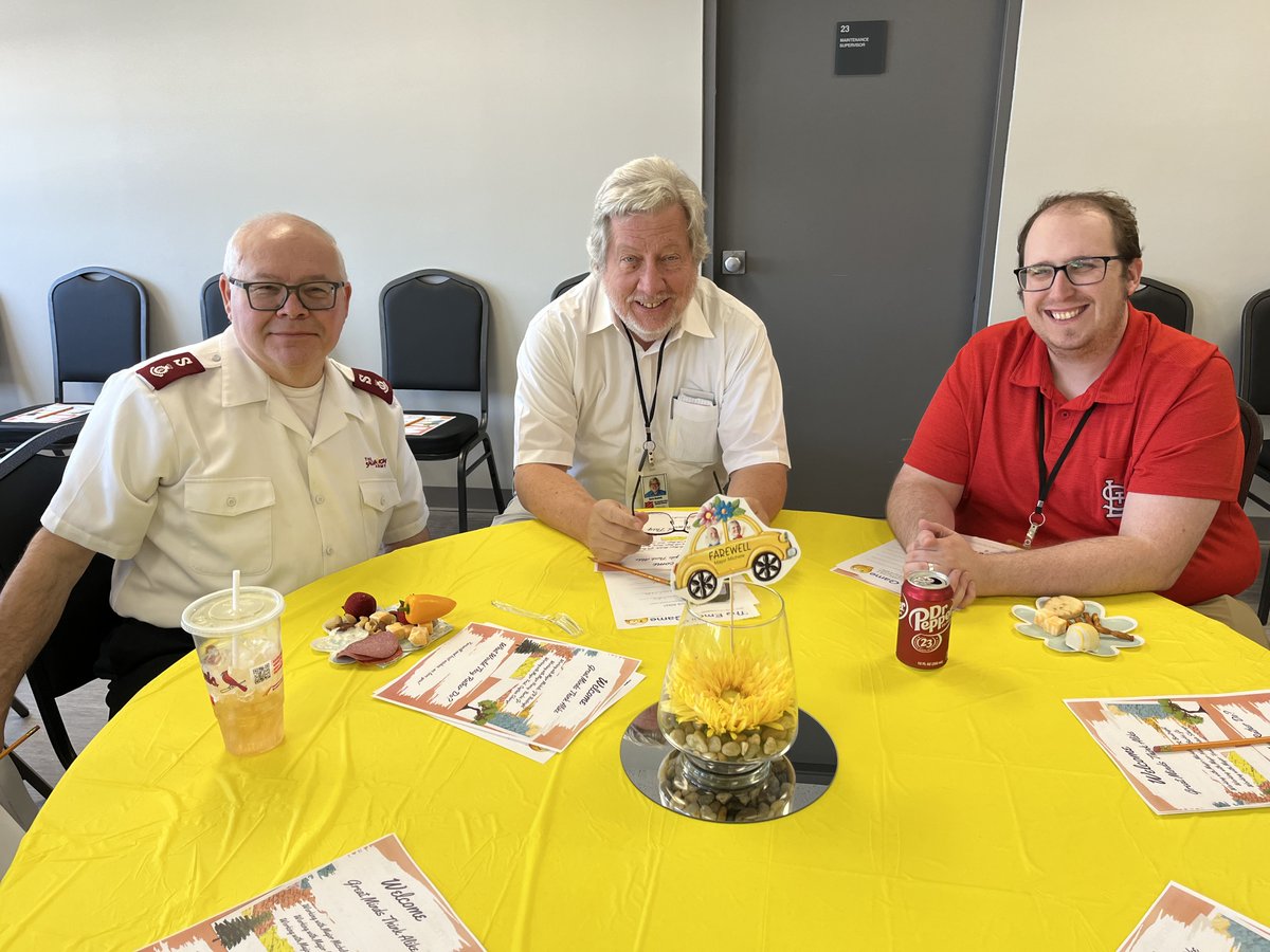 SalArmySTL's tweet photo. The #SalArmy Midland Division Headquarter office & staff gathered to celebrate & give best wishes to Majors Fred & Nancy Mead, & Major Michele Harms, who this summer will transition to positions at corps in Minnesota & Missouri.
Thank you for your services & commitment at DHQ! https://t.co/kPgSWAlp72