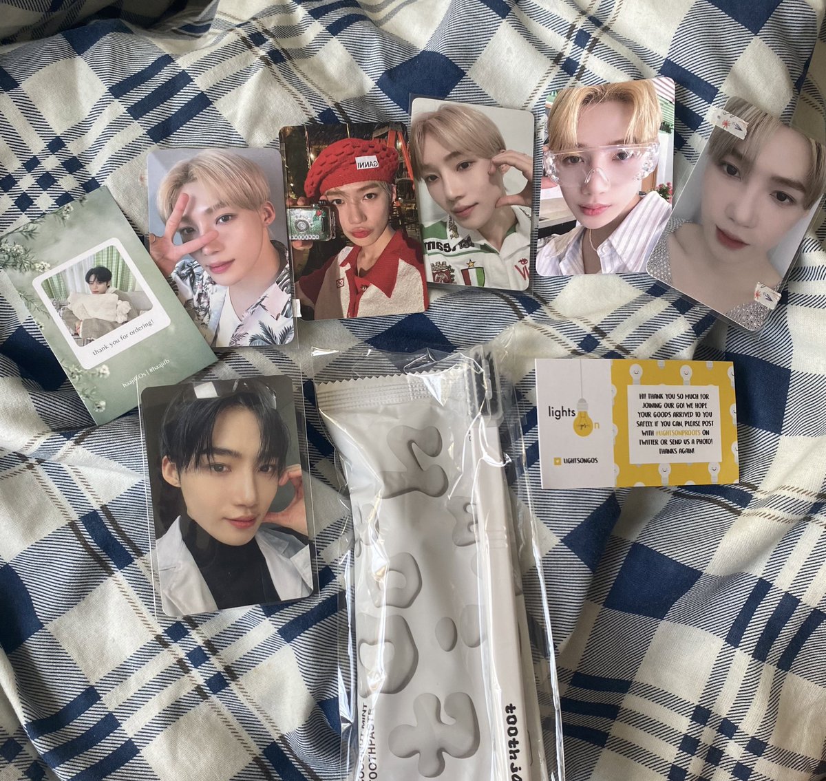 chaniluvrs's tweet photo. YAAAAAAA TINAMAIL thank you so much!!!! @haajiGOs @lightsongos #haajifb #lightsonproofs https://t.co/kAgOwBSBCW
