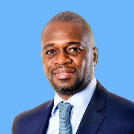 Enjeuxafricains's tweet photo. Nommé directeur de cabinet de la Première ministre rd-#congolaise Judith #SuminwaTuluka, Mickael #Lukoki a grandi en partie sur la 10è à la #Citéverte, un quartier périphérique de #Kinshasa. Il est le fils du Prof Lukoki qui était enseignant notamment sur le campus de l'#Unikin. https://t.co/xO50xGv5SZ