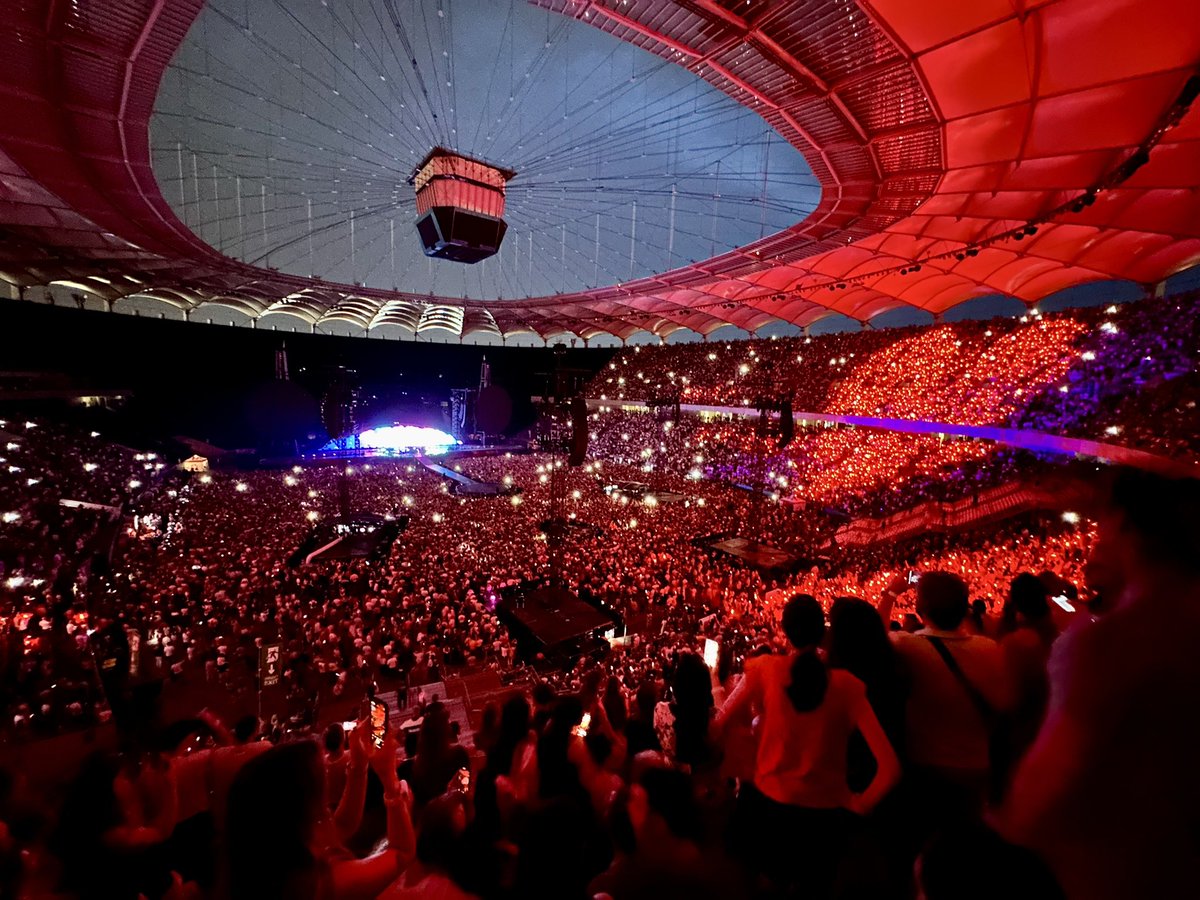 Elena Sunshine tweet media